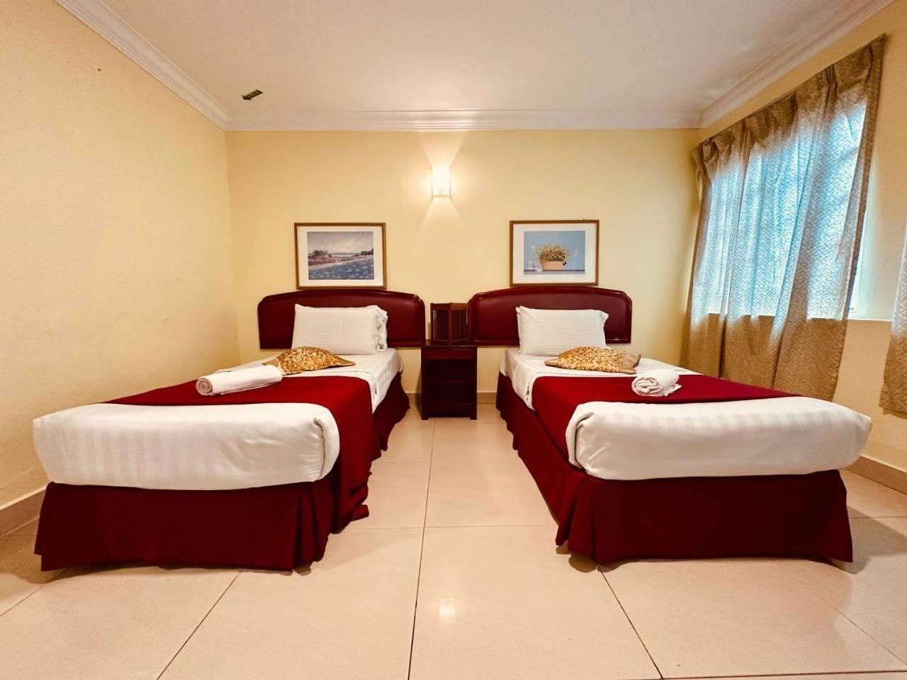 Carlton Hotel Seremban - Next To Terminal Bus Station المظهر الخارجي الصورة