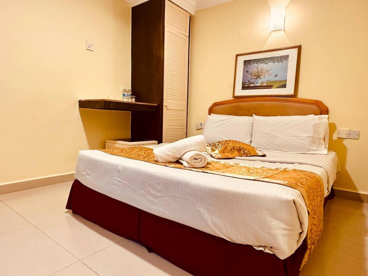 Carlton Hotel Seremban - Next To Terminal Bus Station المظهر الخارجي الصورة