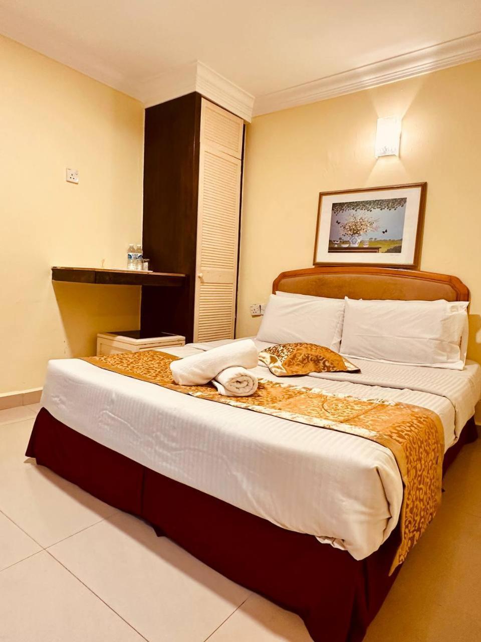 Carlton Hotel Seremban - Next To Terminal Bus Station المظهر الخارجي الصورة
