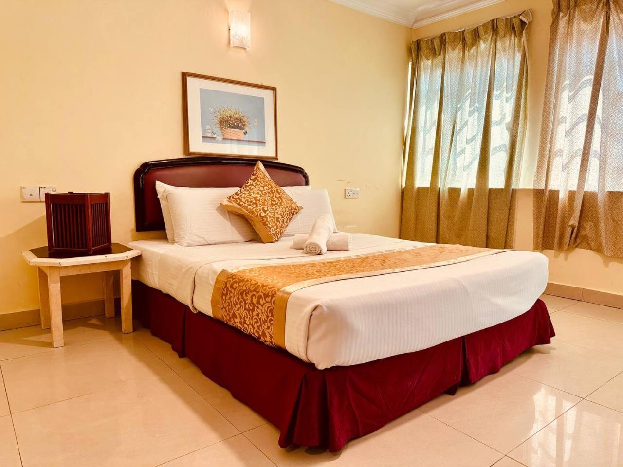 Carlton Hotel Seremban - Next To Terminal Bus Station المظهر الخارجي الصورة